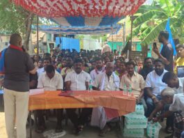 ஆதிதிராவிடர் மக்களுக்கு வழங்கப்பட்ட இலவச வீட்டுமனை பட்டாக்களில் ஆதிக்க சாதியினரின் அத்துமீறல்; காவேரிப்பட்டினத்தில் கருப்புக்கொடி போராட்டம்!
