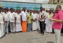 கிருஷ்ணகிரி அருகே ஏரி ஆக்கிரமிப்புகளை அகற்றக் கோரி 300-க்கும் மேற்பட்டோர் மாவட்ட ஆட்சியர் அலுவலகம் முற்றுகை.